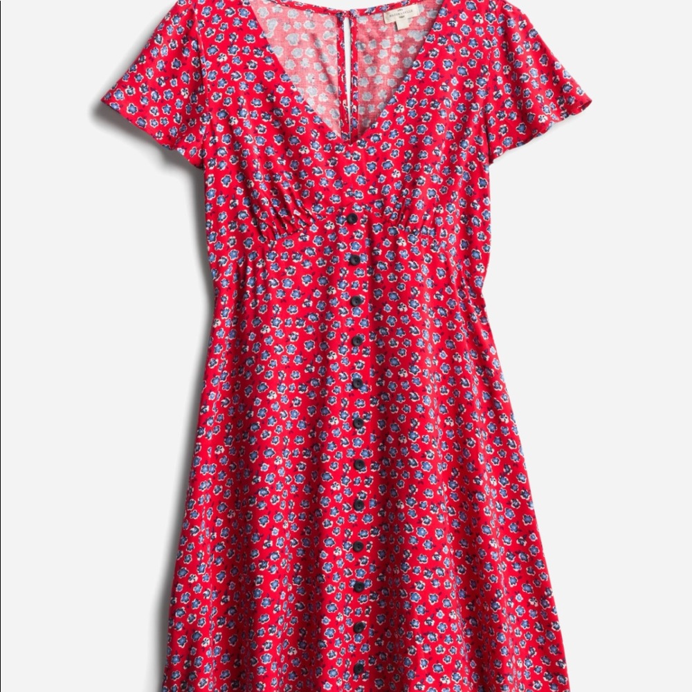 Button detail dress